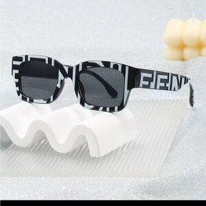 SUPER CHIC 'FENDI' SUNGLASSES